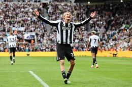 Cách “nạp năng lượng” cho những cầu thủ cao kều như Nick Woltemade